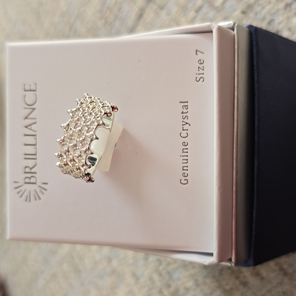 BRILLANCE BRAND WOMENS SILVER "GENUINE CRYSTAL" FASHION RING SIZE 7 - Picture 10 of 11